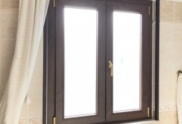 finestra pvc noce 2 ante
