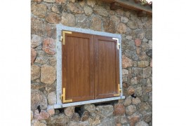 Portellone con doghe verticali